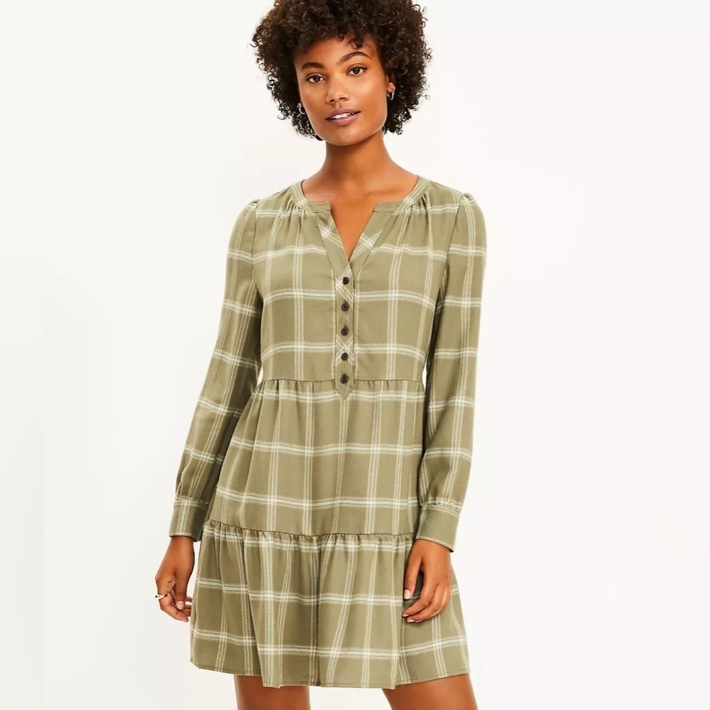 LOFT Olive Green Plaid Tiered Shirtdress | Size Large Petite | Fall-Ready Flowy